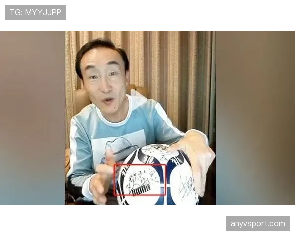 高磊球场上硬汉,私下居然爱收藏古董这谁顶得住啊 高磊球场上硬汉,私下居然爱收藏古董这谁顶得住啊